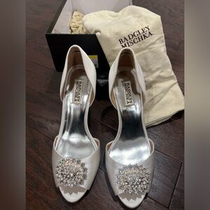 Badgley Mischka Heels-only worn once. Comes with dust bag and box